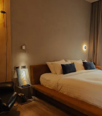 ห้องมาตรฐานเตียงคิงไซส์พร้อมระเบียง