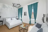 Tudisi Lux Suites by Dominium