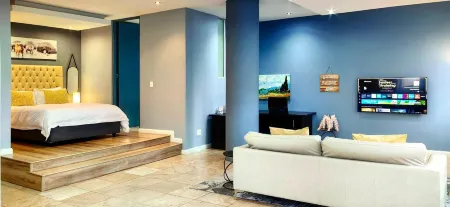 4 on Pritchard Luxury Suites Отели рядом с достопримечательностью «Карлтон-центр»