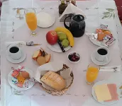 Guesthouse Arsenis - Bữa sáng