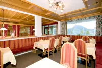 Hotel Bergland - breakfast