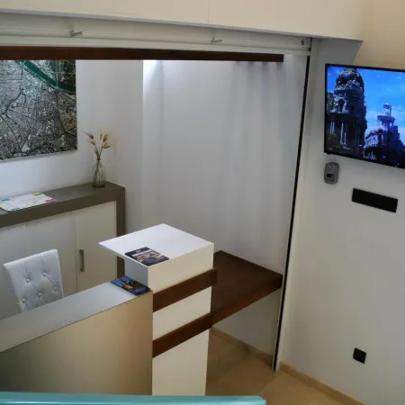 Hostal Sevilla Santa Justa - Adults Only Отели рядом с достопримечательностью «Нервион»