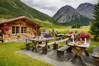 Hotel Walserhuus Sertig - Hot Tub
