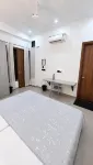 Saran Homestay - Bed and Breakfasts