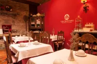 Casa Brandariz Hotels in Melide