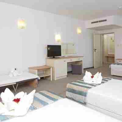 梅納皇宮飯店 - 全包 Rooms