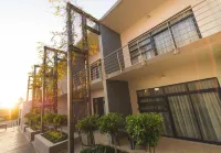 Blue Diamond Boutique Hotel Hotels near Kimiad Golf Course