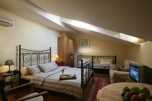 Casale Dell'Orso Hotels in Momigno