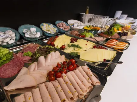 Dormero Hotel Weingarten Отели в г. Берг