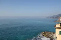 Il Mare di Camogli da un oblò by Wonderful Italy