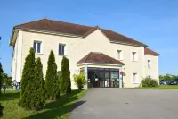Logis Hôtel des Sources Hôtels à : Laubressel