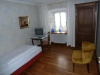 Hotel Zum Alten Brauhaus فنادق في Zemmer