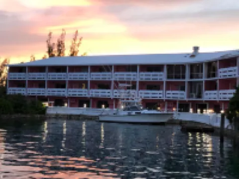 巴哈梅布爾海峽旅館飯店