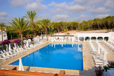 Cala Llenya Resort Ibiza Các khách sạn ở Cala Llenya