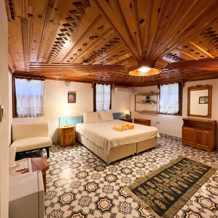 Liya Boutique Hotel & Suites