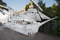 Almira Mare - bar