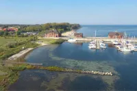 Bades Huk Marina Hotel Hotels in Hohenkirchen