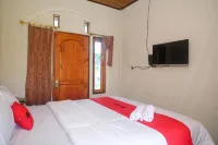 RedDoorz Syariah @ Jalan Dieng Wonosobo 2 Hotel a Garung