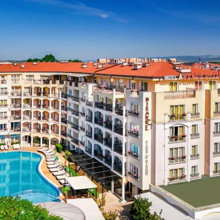 Avenue Deluxe Hotel