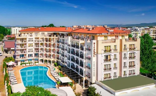 Avenue Deluxe Hotel