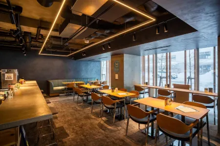 Fenix Furano Отели рядом с достопримечательностью «Frano Elementary School»