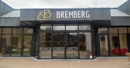 Bremberg Hotel Отели в г. Glabbeek