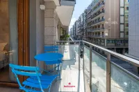 BARIROOMS เมโล สวีท