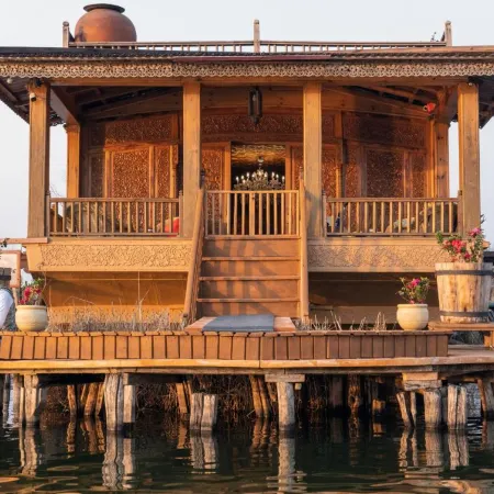 Sukoon Houseboat Dal Lake