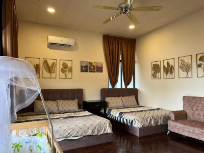 Villa Klebang Beach 25Pax 6Bedroom Indoor Pool Full AirConditioned near TOWN