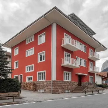 Casa Al Sole Отели рядом с достопримечательностью «Museum de Gherdeina»