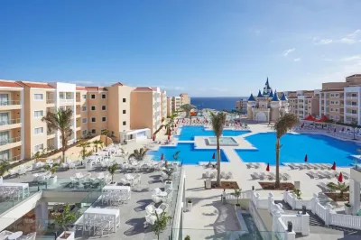 Bahia Principe Fantasia Tenerife - All Inclusive Hotels near Tenerife Beach Golf