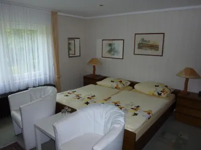 Hotel Heidehaus Hotels near CENTERSHOP Viersen