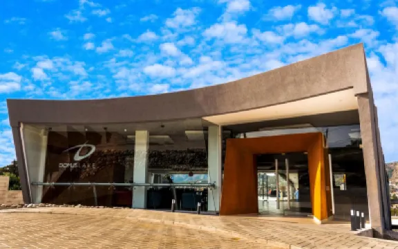 Domus Lake Resorts Hotel di 