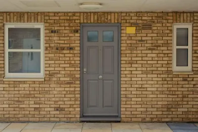 Premier Suites Reading Hotels in 