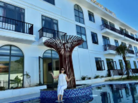 Duong Dong Hotel Hotels near Tranh Waterfall