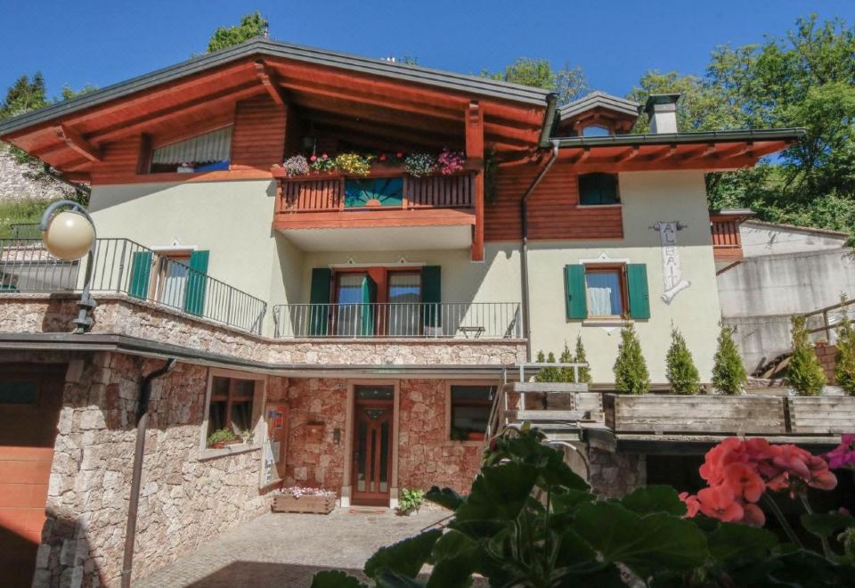 Appartamenti Carano Al Bait - Housity