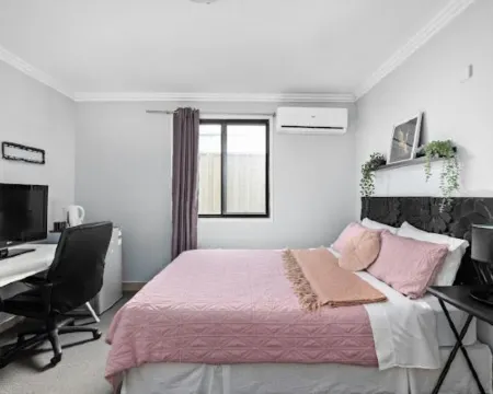 サニールームズ マスコット マスコットのホテル