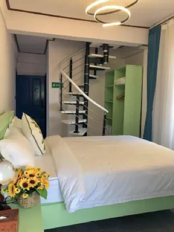 Vip Kingson Guest House Hotel dekat Morning Alm