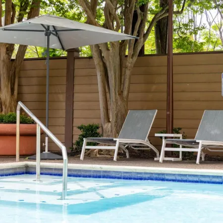 DoubleTree by Hilton Houston Medical Center Hotel & Suites Отели рядом с достопримечательностью «Станция легкого метро Smith Lands»