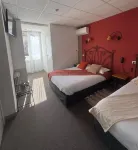 Le Régence Hotels in Fourques