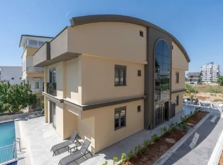 Lara Beach Homes Отели рядом с достопримечательностью «Пляж Кадрие»