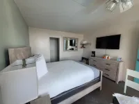 Aquarius Oceanfront Inn