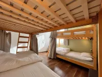 Swell Hotels in Hyūga