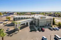 Comfort Inn & Suites Surprise Near Sun City West - parking