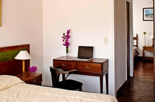 Hotel San Martin - ที่มีบาร์