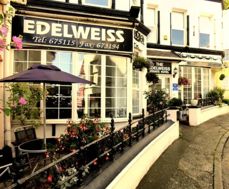 Edelweiss Guest House Отели в г. Дуглас