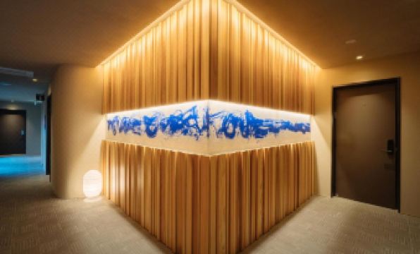 Neon Hotel - Luxury Sleep Retreat -