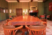 Logis Hotel - Restaurant la Marbrerie Hotels in Caunes-Minervois