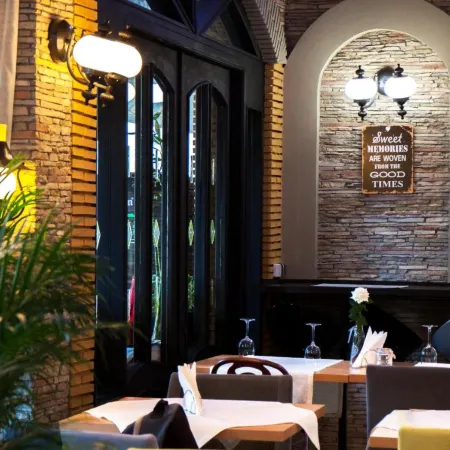 Ambra Boutique Hotel & Bistro