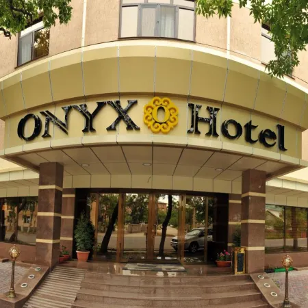 Отель Onyx